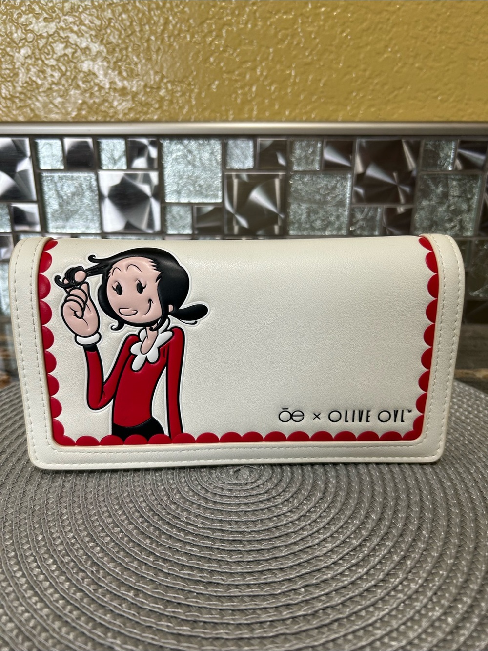 Olive Oil Cloe White & Red Cartoon-Accent Women's Wallet and Cross Body